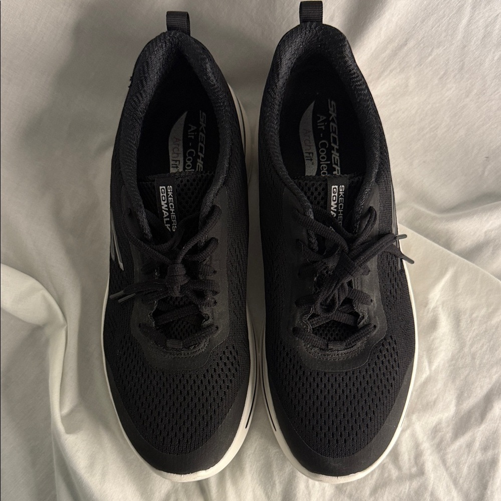New Skechers Women's Black Athletic Sneakers
